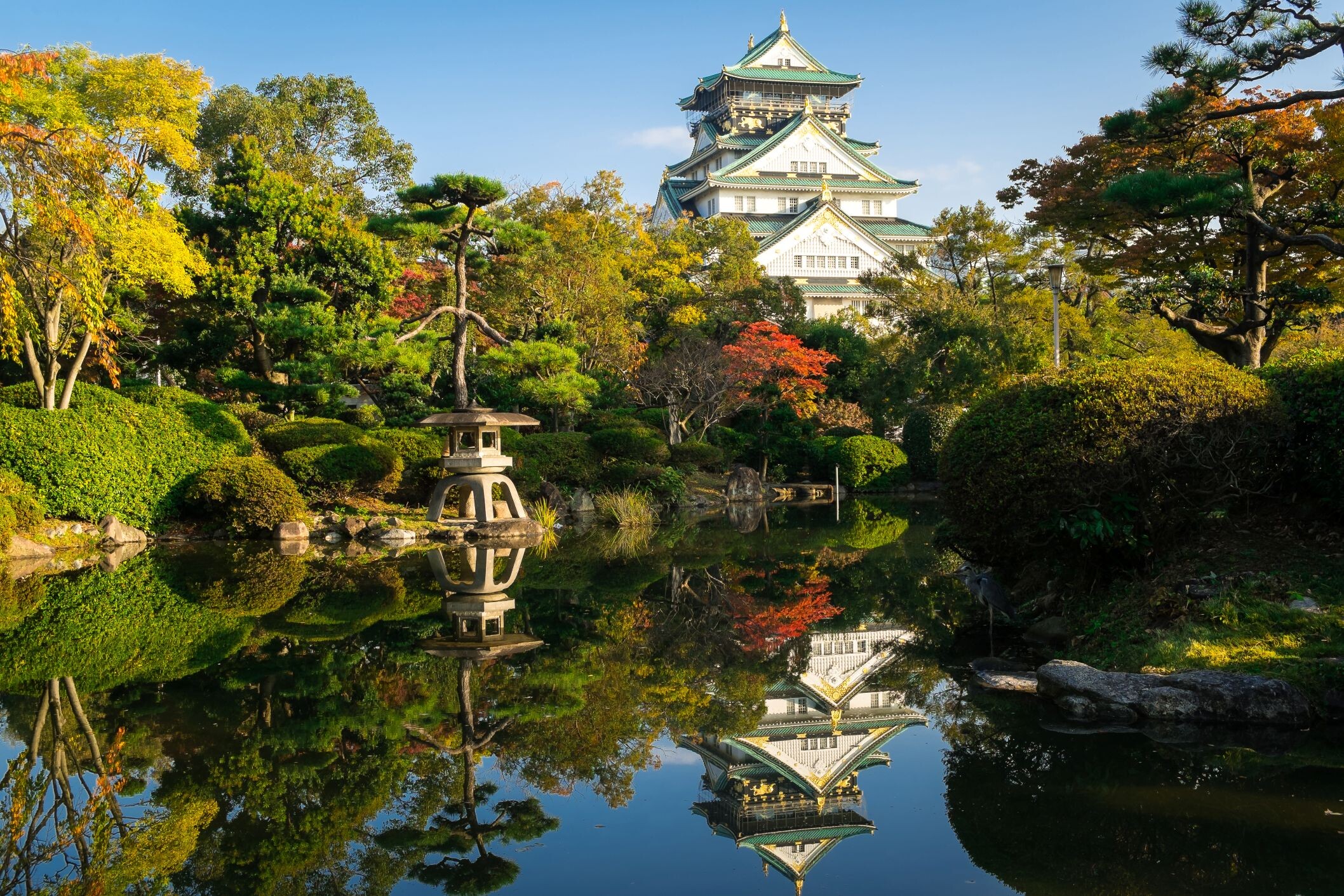 Osaka_Castle_dreamstime.jpg