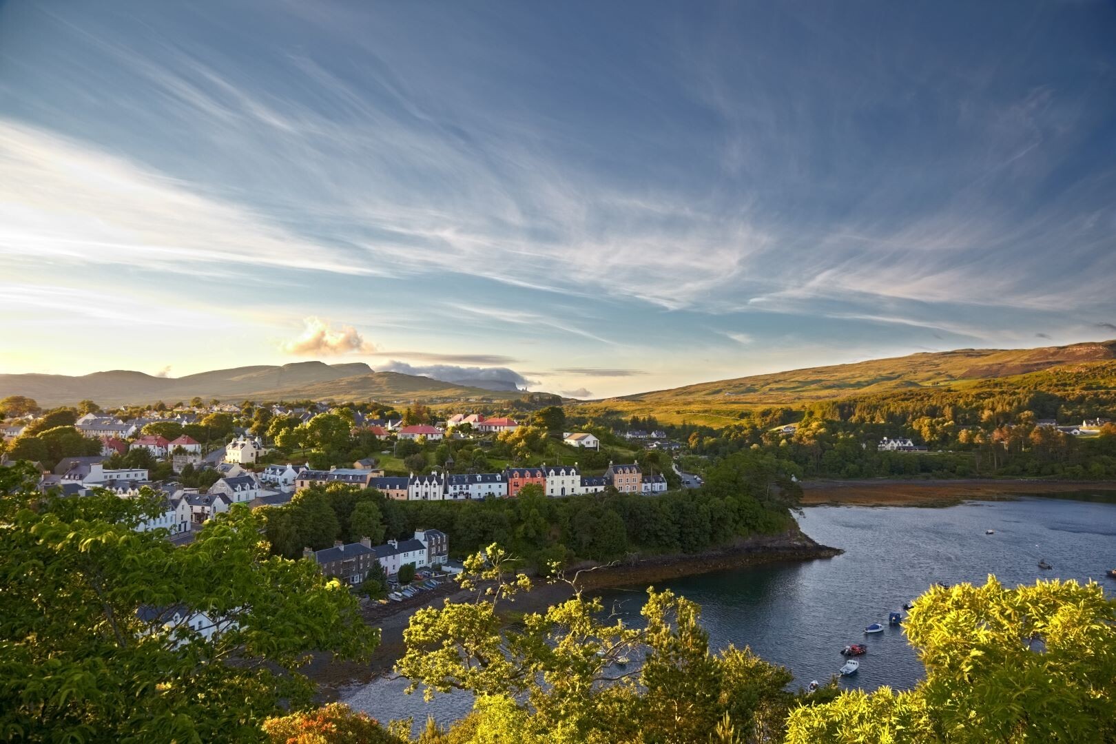 Schottland_Insel_Skye_Portree.jpg