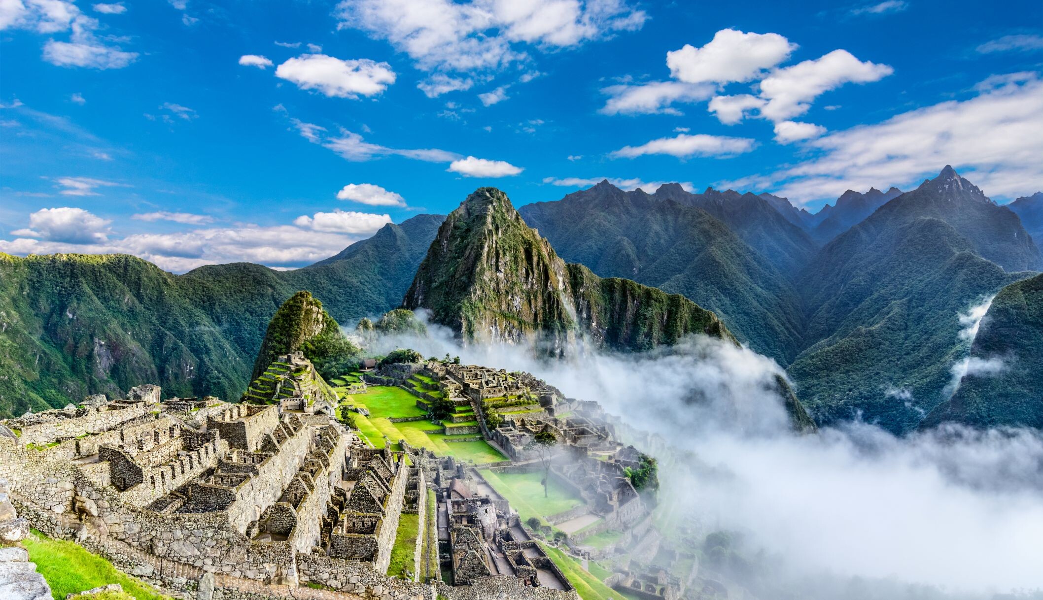 Peru_Machu_Picchu-AdobeStock.jpg