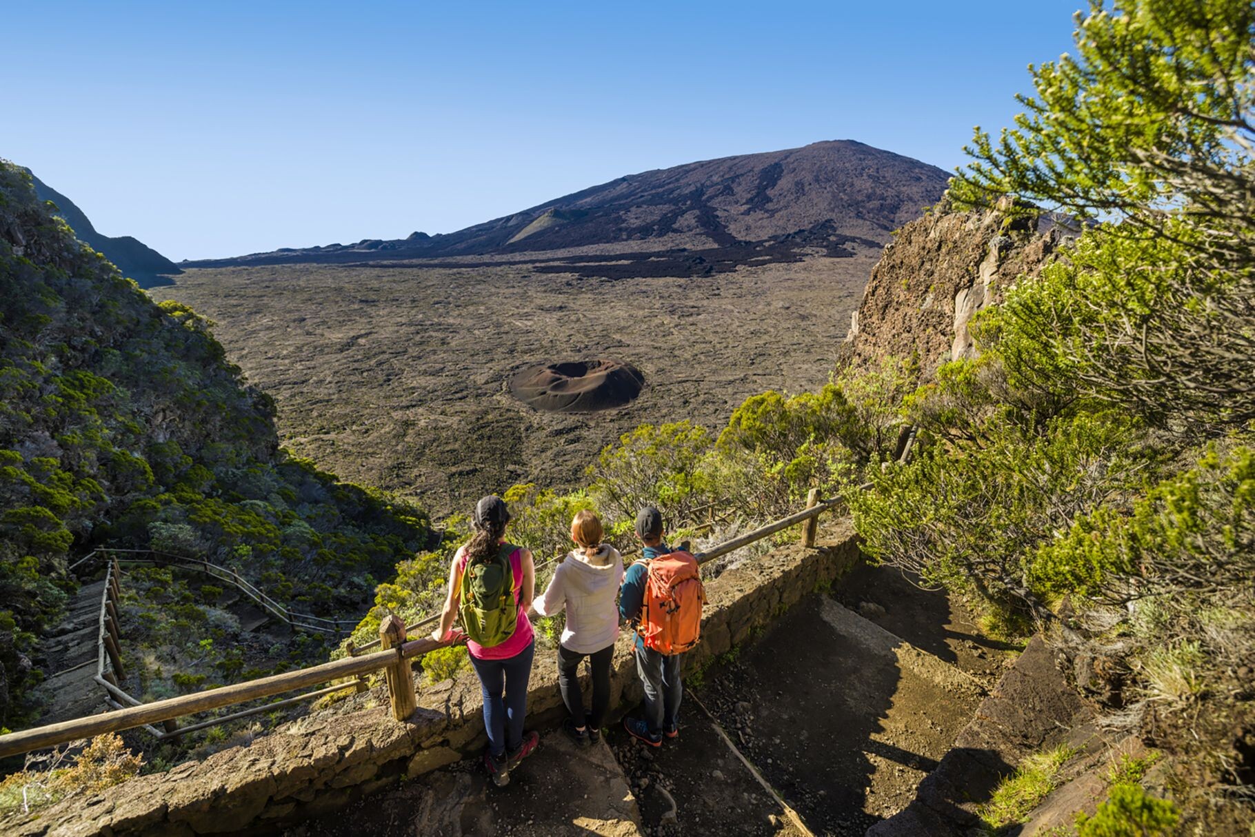 volcan333_piton_de_la_fournaise_CREDIT_IRT_-_stephane_godin_dts_08_2027.jpg