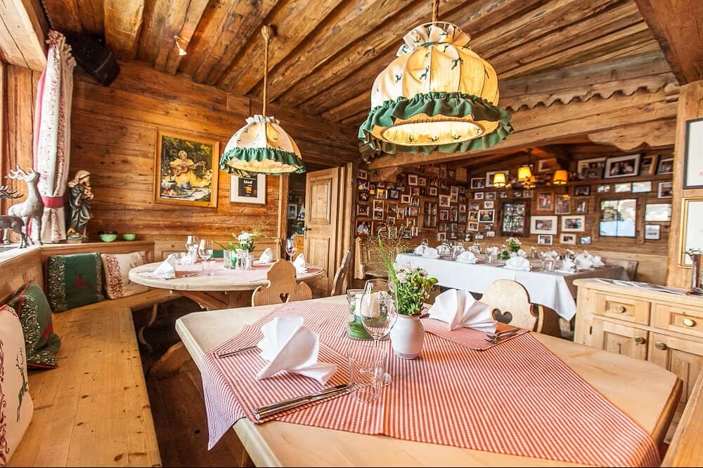 sonnbergstubn_neu_web146_2000x1329.jpg