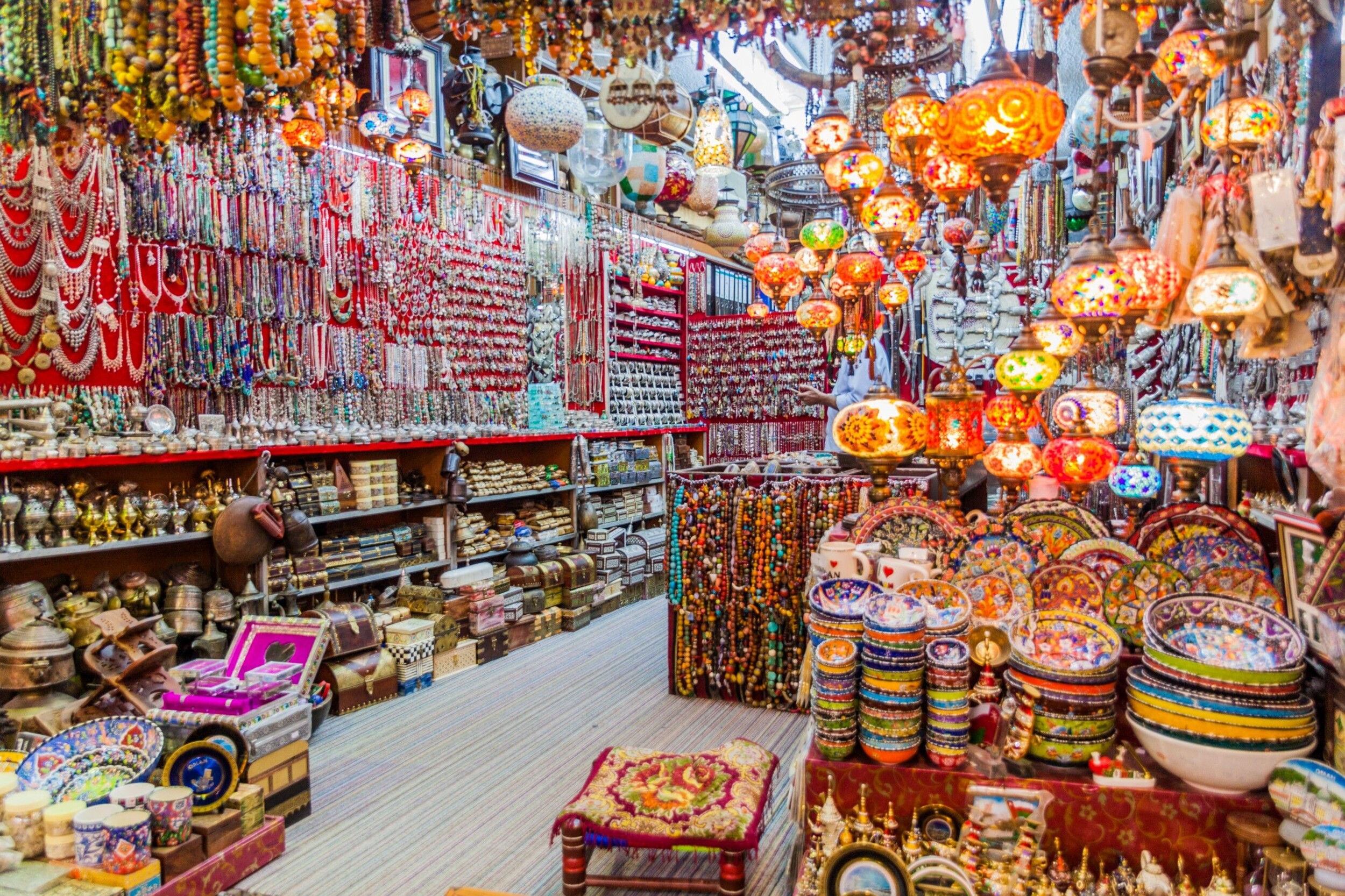 Shop_Muttrah_Souq_in_Muscat_Oman