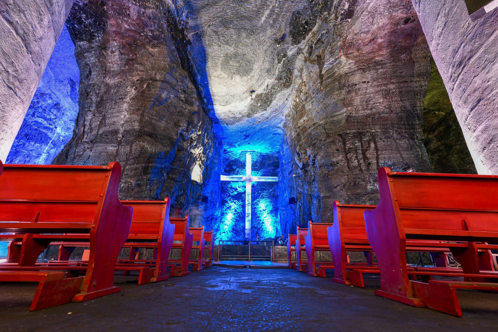 Salzkathedrale_Zipaguira_©shutterstock.jpg