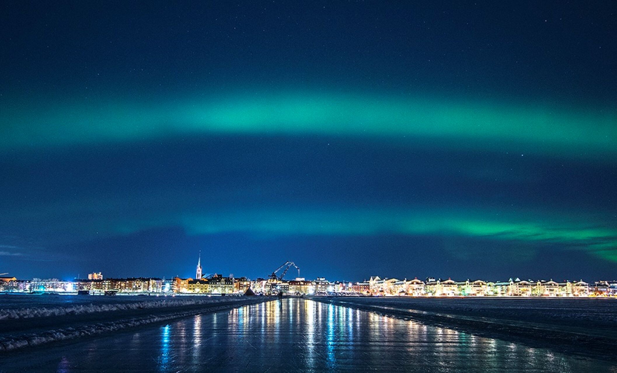 Eisbahn_in_Luleå.jpg