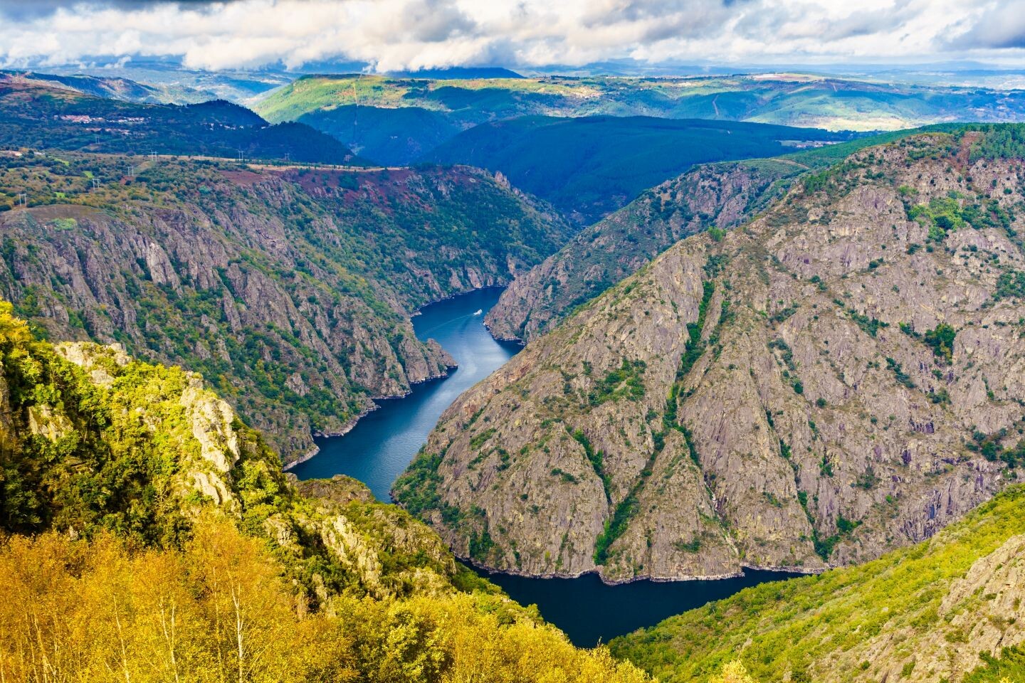 SP_Sil_Canyon_shutterstock_2157629815.jpg