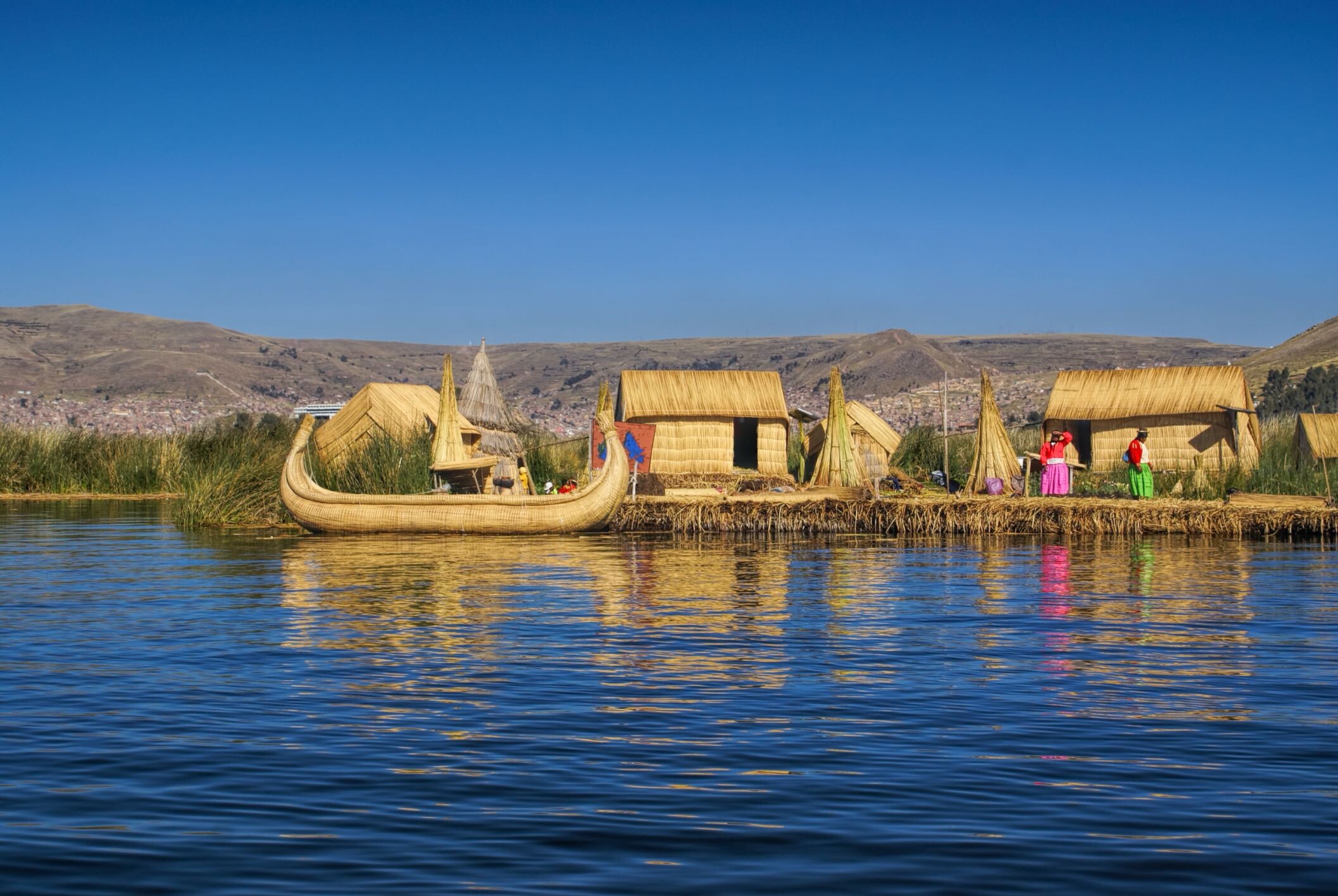 Peru_Uros_Inseln_©shutterstock.jpg
