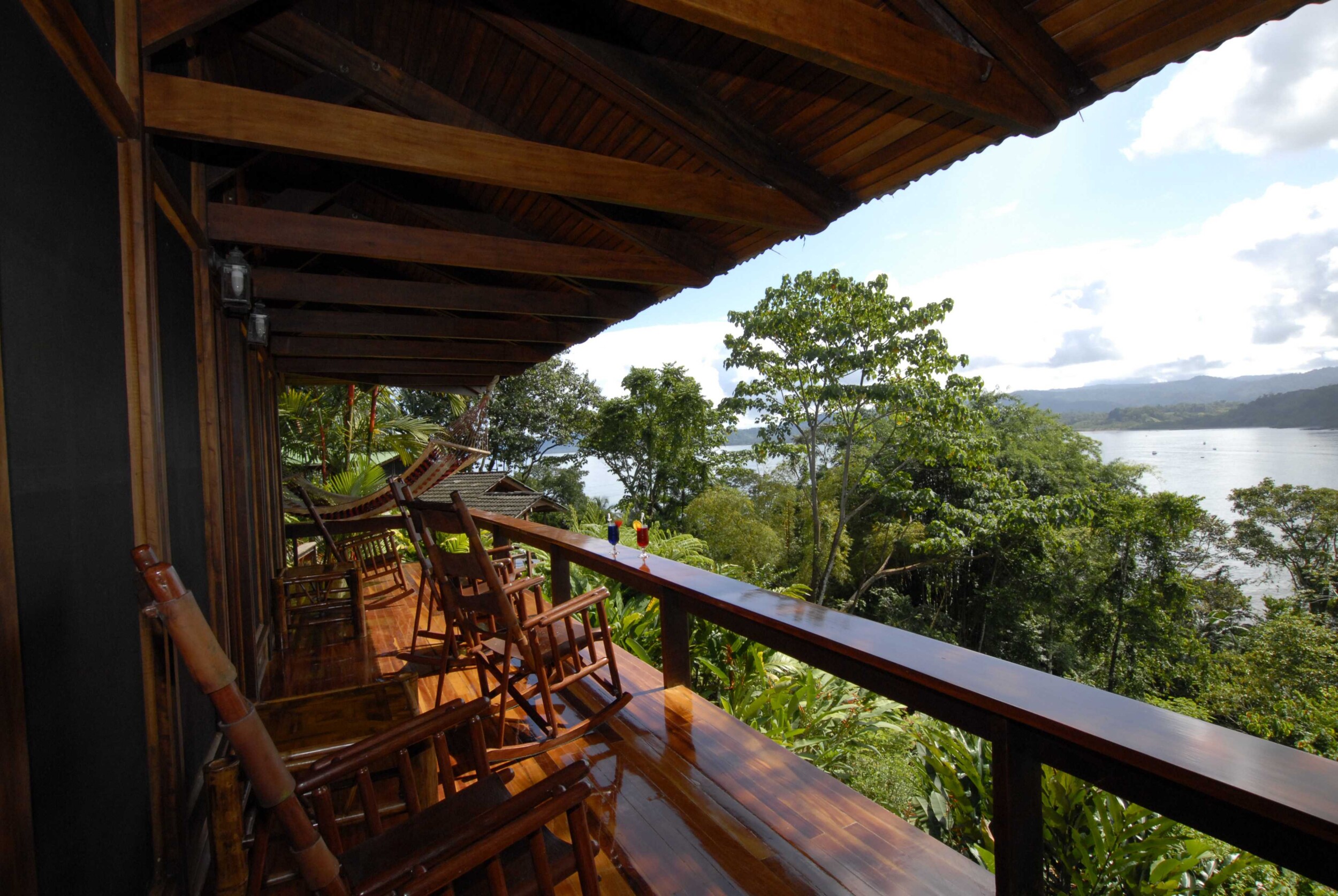 AguilaOsa_Balcony_01_Low.JPG