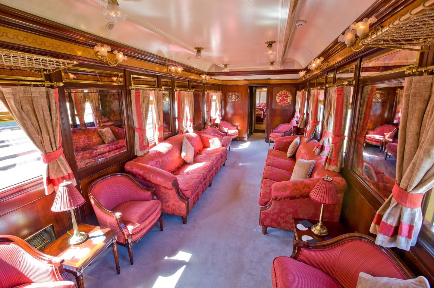 Salon-Wagen_-_(26)_-_Credit_Renfe.jpg
