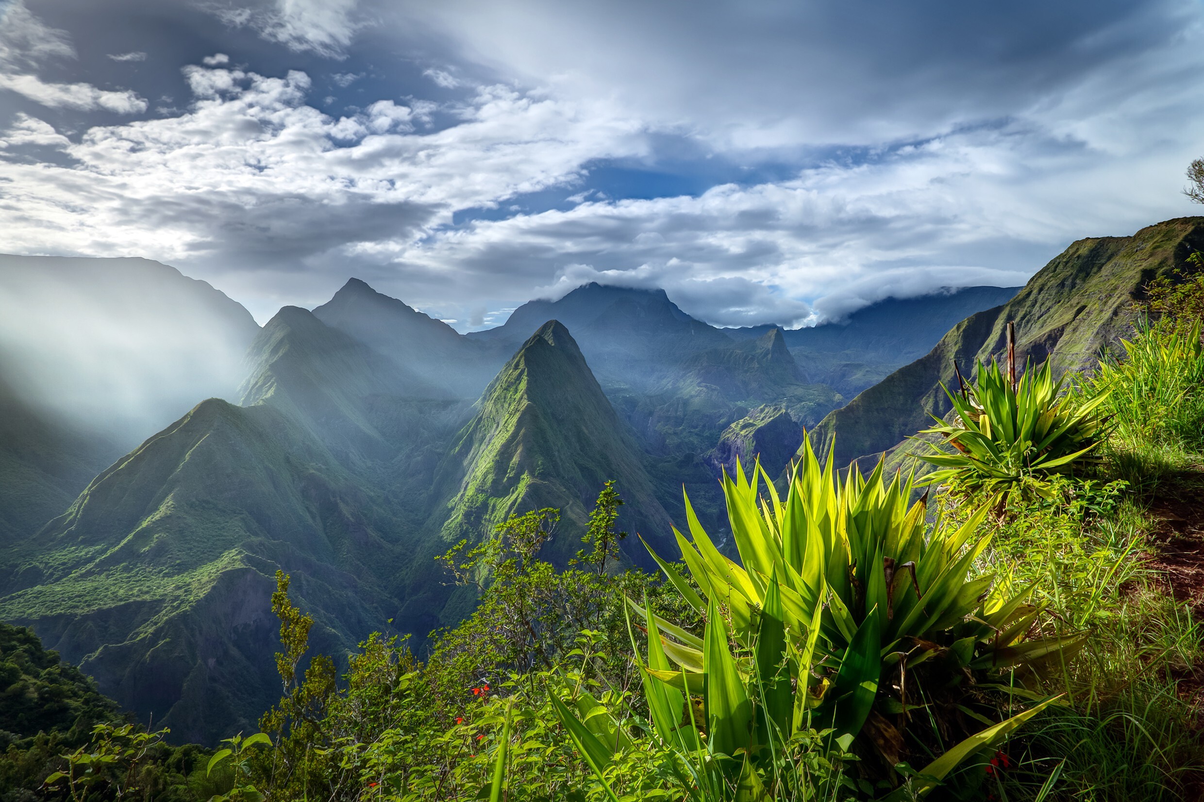La Réunion - Von grünen Bergen zum blauen Meer - Indischer Ozean