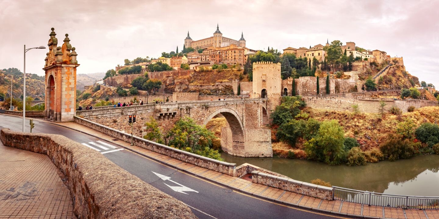 Altstadt_von_Toledo_-_Credit_Kavalenkava_-_stock.adobe.com.jpg