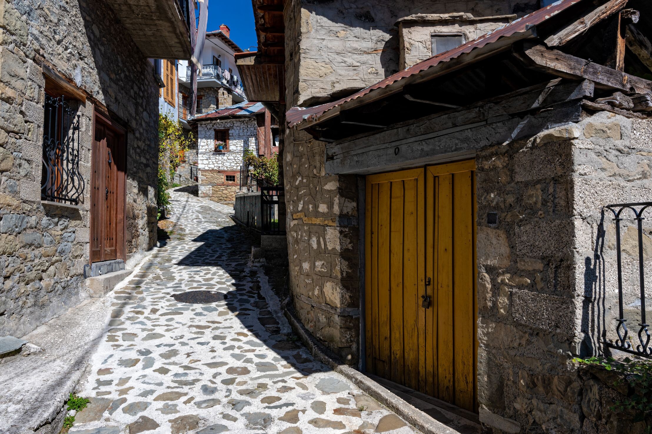 Metsovo_Steinhäuser_©shutterstock.jpg