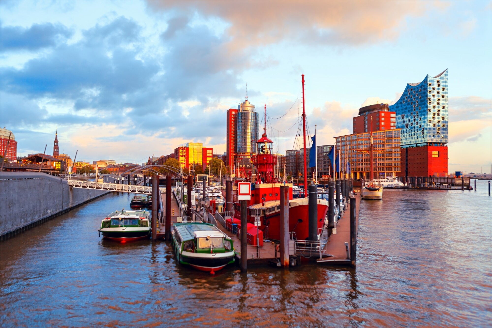 Hamburg &ndash; Kiez, Hafen, & Airbus-Werk  - Deutschland