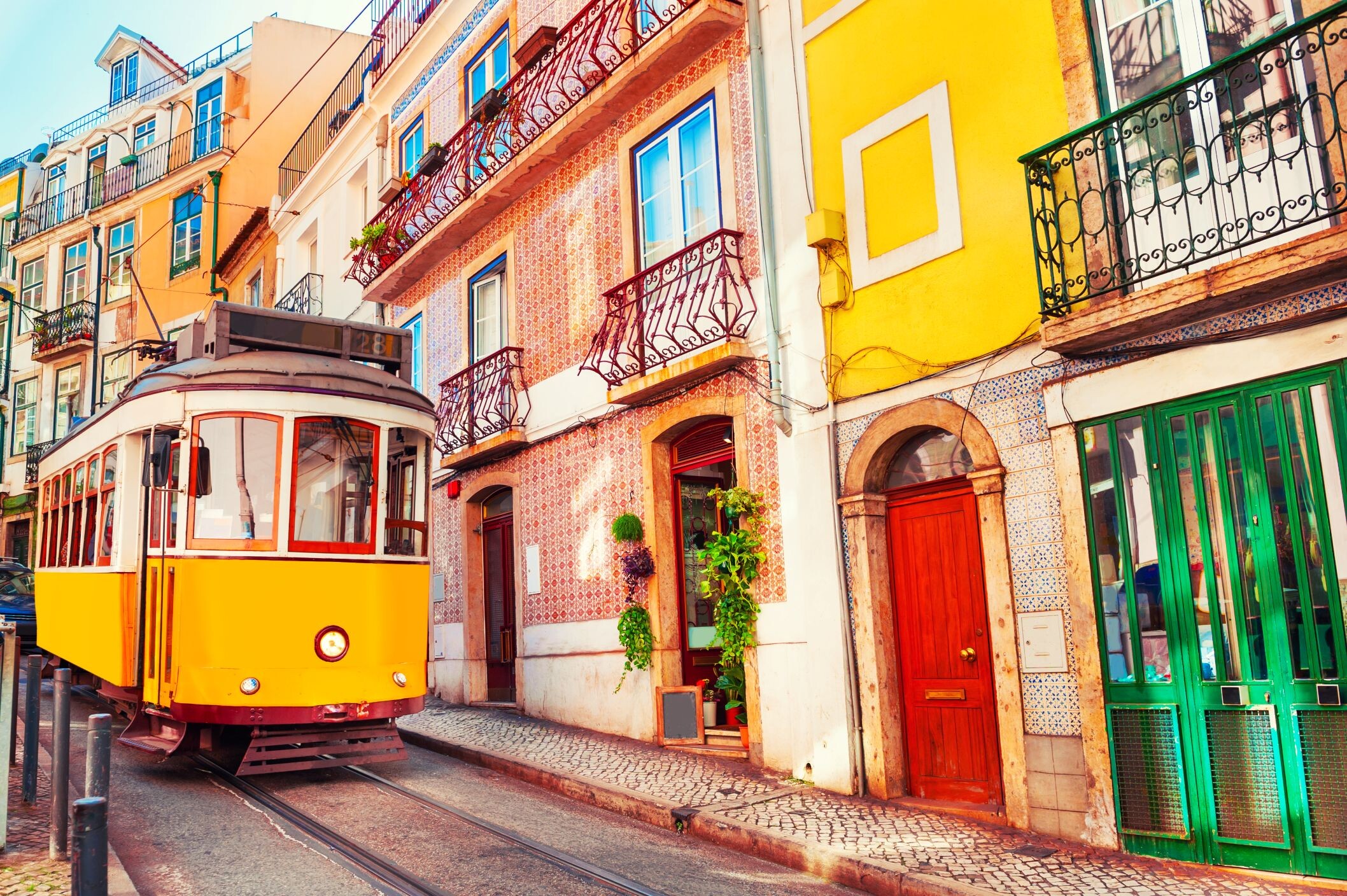 PT_Lissabon_Electrico_shutterstock_1714807885.jpg
