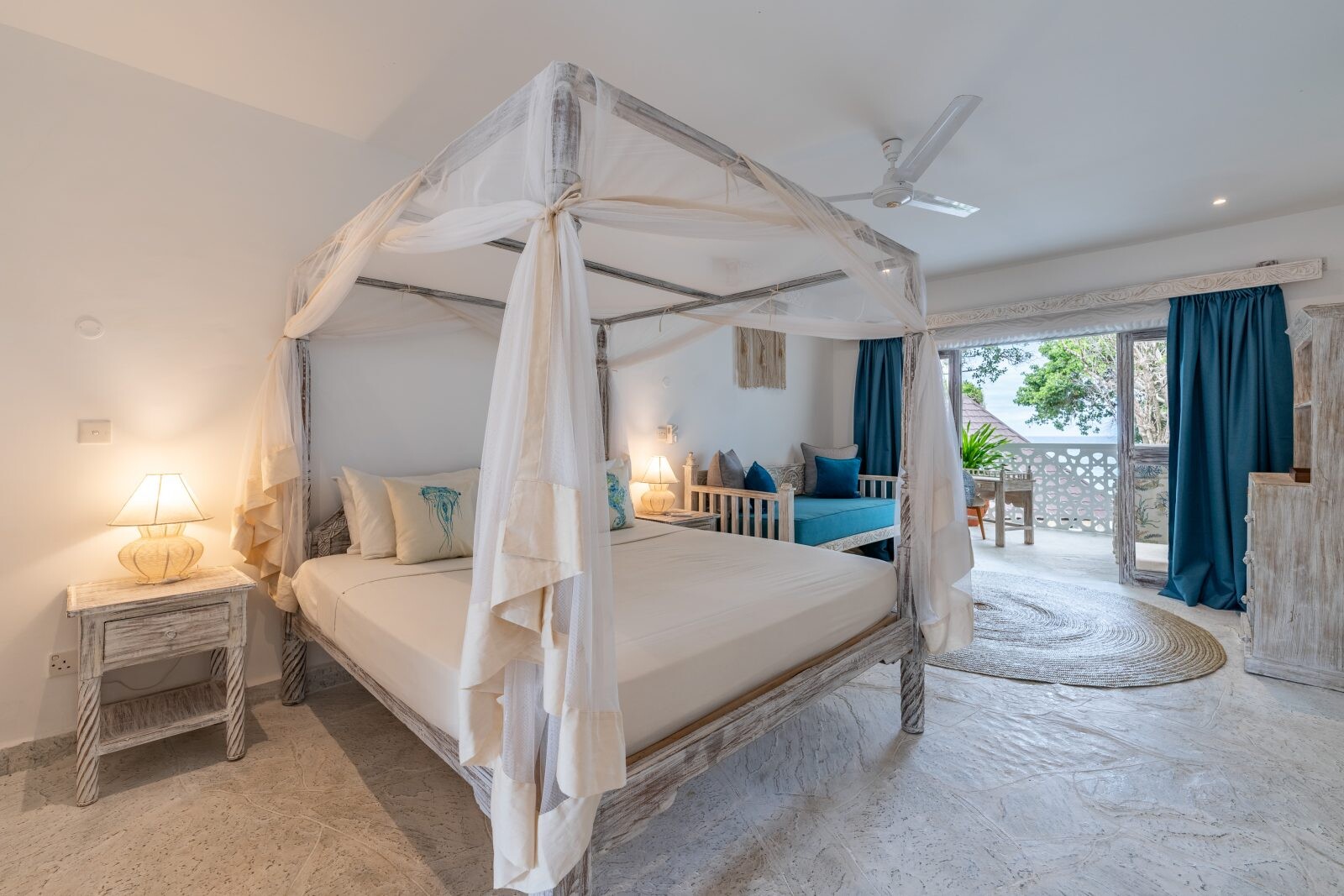 Chalet_Standard_Room_0041-Chale-Aug-2023-_A7R5420-HDR-1600x1067.jpg