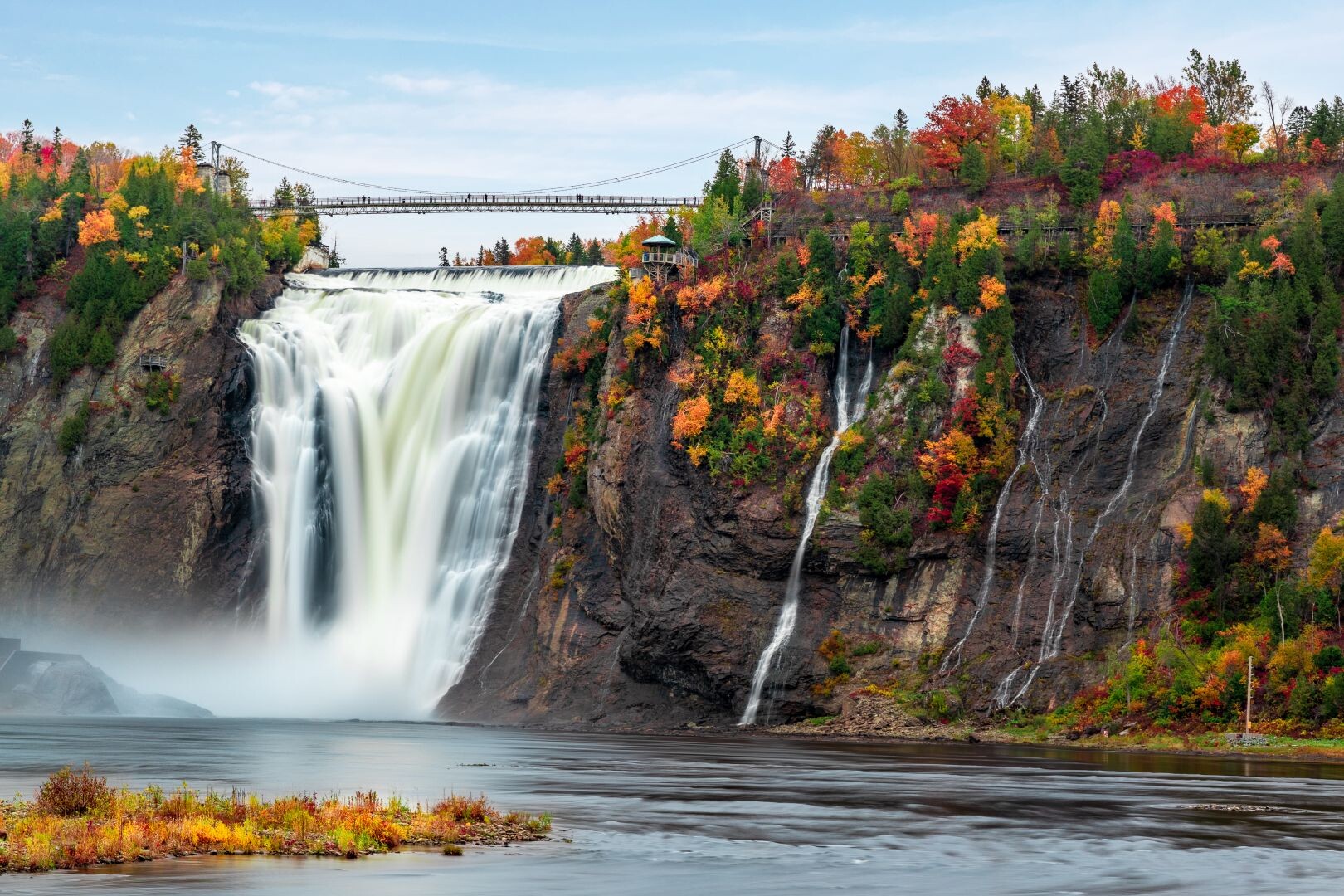 Montmorency_Falls.jpg