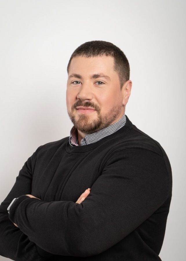 Cruise_Portrait_Web-21