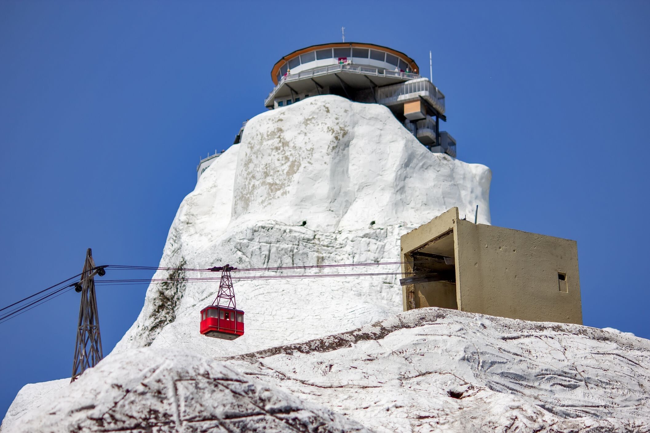 Piz_Gloria_Drehrestaurant_©shutterstock.jpg