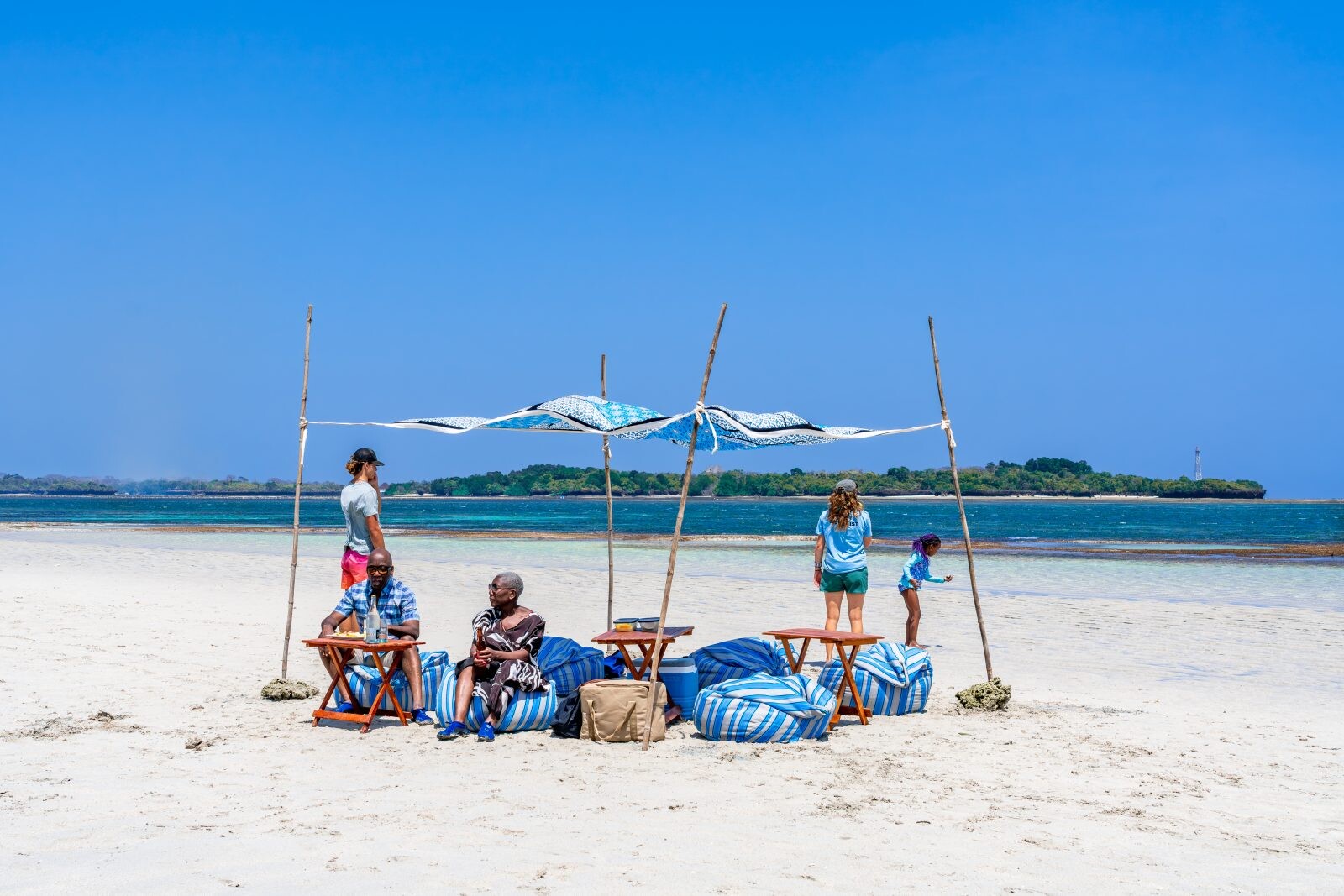 Chale_Sandbank_Excursion-1-1600x1067.jpg