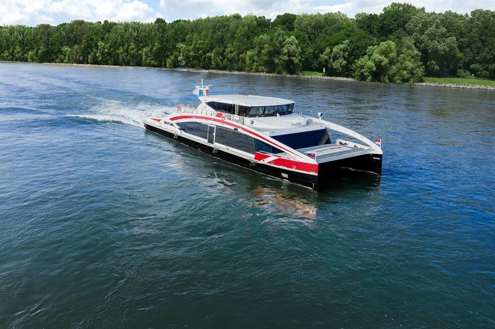 Twin_City_Liner_©_Central_Danube_(1).jpg
