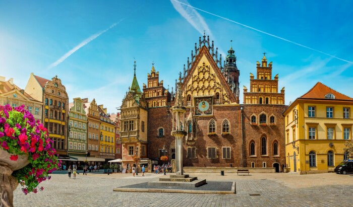 Rathaus_Breslau_&copy;shutterstock.jpg