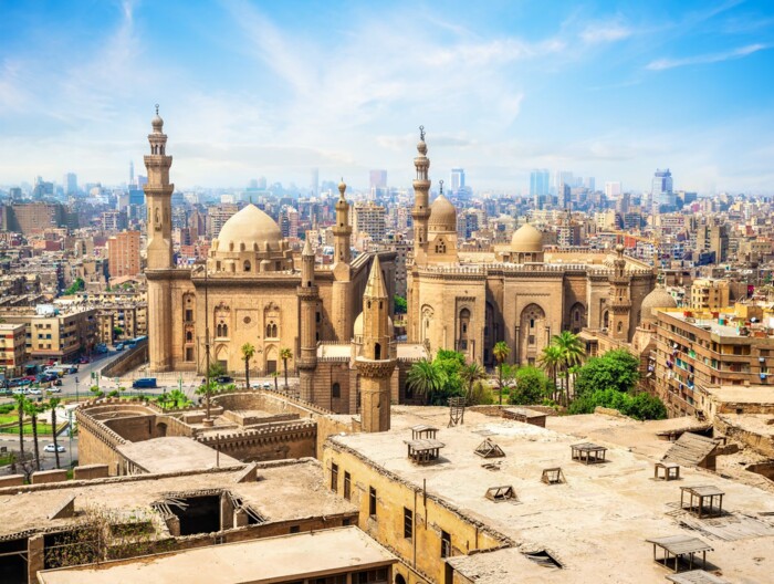 EG_Cairo-Aussicht_auf_die_Moschee_Sultan_Hassan&copy;shutterstock_1361876561.jpg