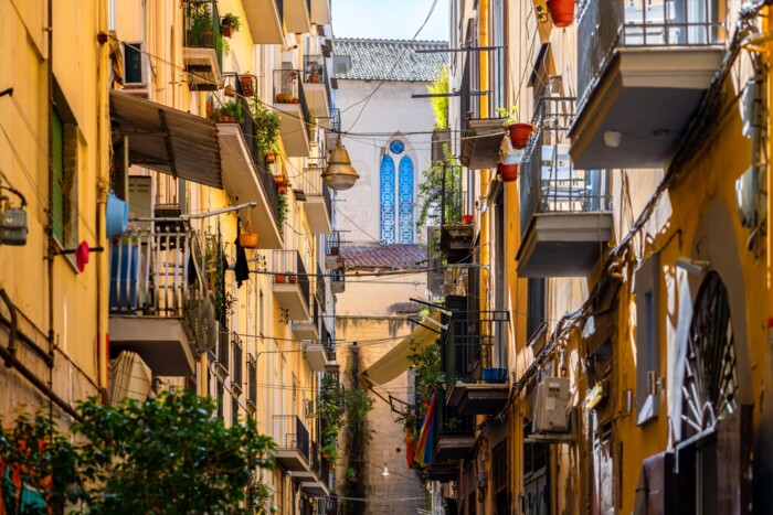 Neapel_Altstadt©shutterstock.jpg