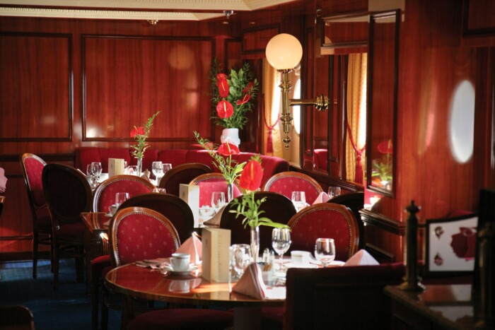 rc-dining_RC_dine_corner.jpg
