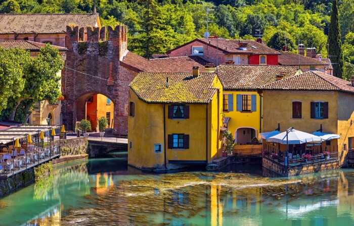 Borghetto_sul_Mincio_&copy;shutterstock.jpg