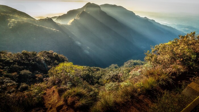 Sri_Lanka_Horton_Plains_.jpg