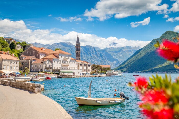 Perast-Bucht-von-Kotor@shutterstock.jpg