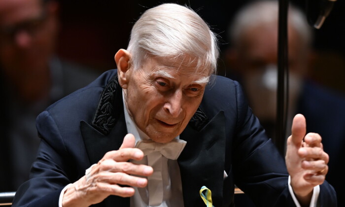 Herbert_Blomstedt_1_NDR_Elbphilharmonie_Orchester.jpeg