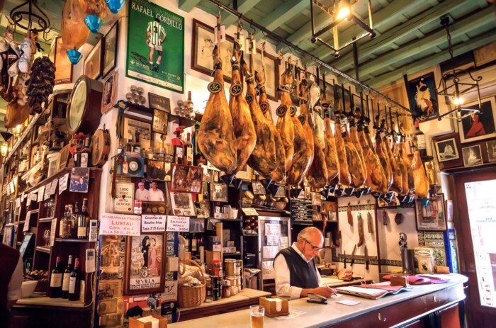 Tapas_Bar_&copy;dreamstime.jpg