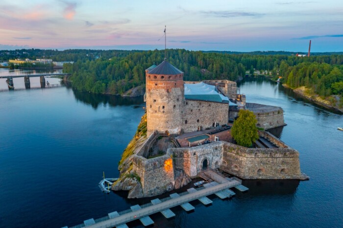 Schloss_Olavinlinna_&copy;shutterstock.jpg
