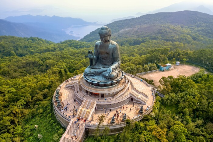 Hongkong-Lantau_Island-Buddha-shutterstock.jpg