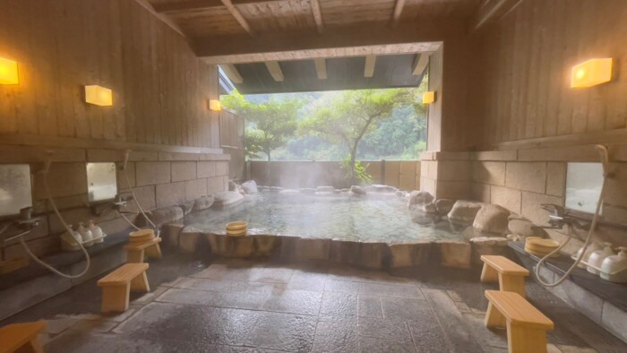 Japan_Onsen(c)_Imperial_Tours.jpg