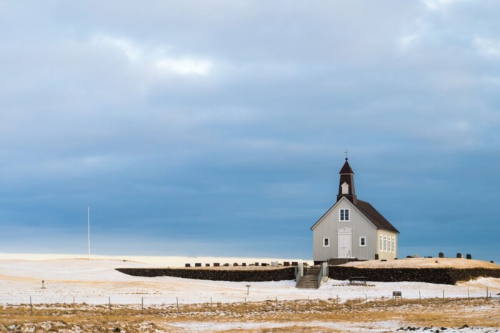 Strandarkirkja_Wunder_Kirche_shutterstock_254623780.jpg