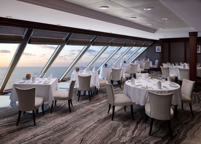 Azamara_Pursuit-Prime_C_Dining_Room.jpg