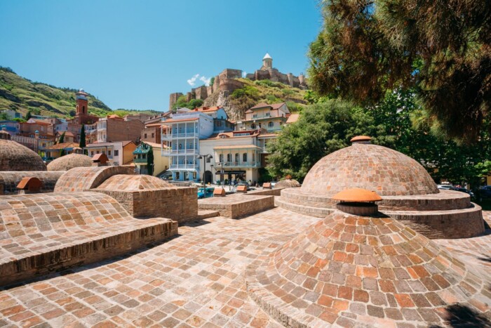 Bezirk_der_Schwefelbäder_in_Tiflis©shutterstock.jpg
