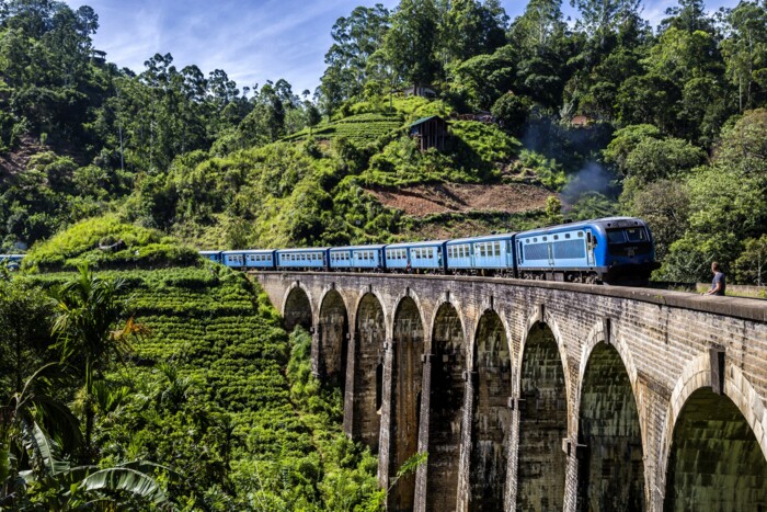 Sri_Lanka_Zug_Hochland_shutterstock_663809206.jpg