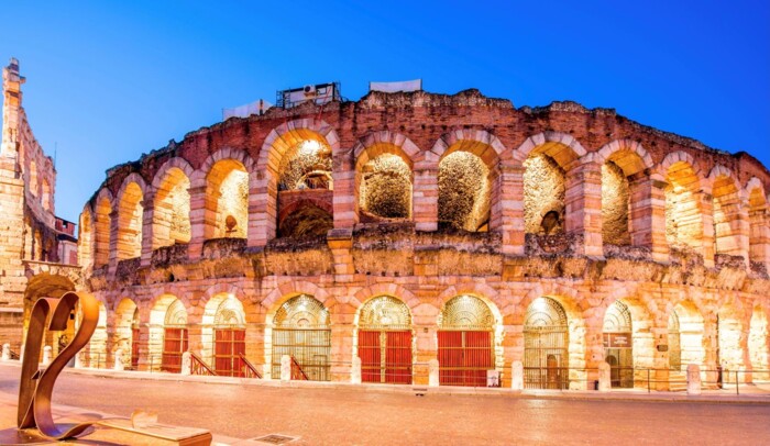Arena_di_Verona_&copy;shutterstock.jpg